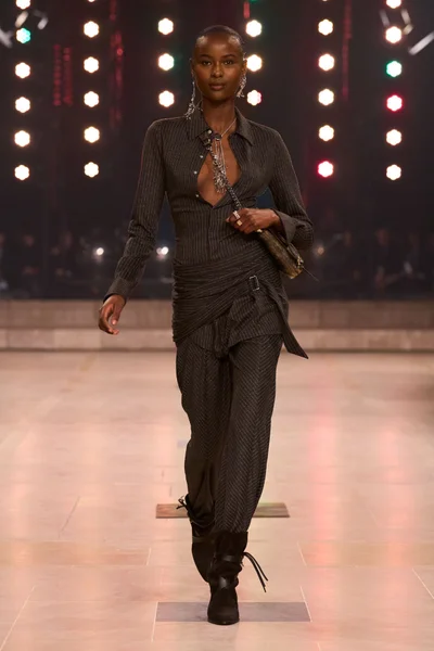 Look 22